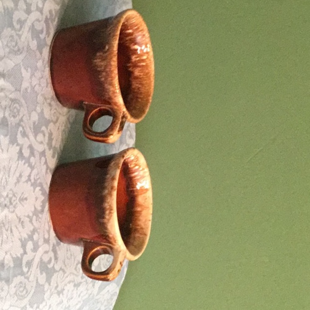 Hull Crestone Brown Drip Mugs set of 2